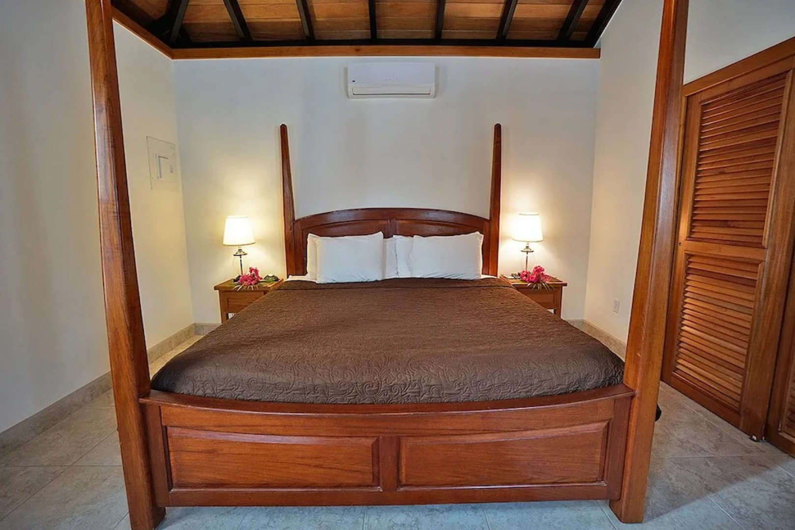 Cocotal Inn and Cabanas