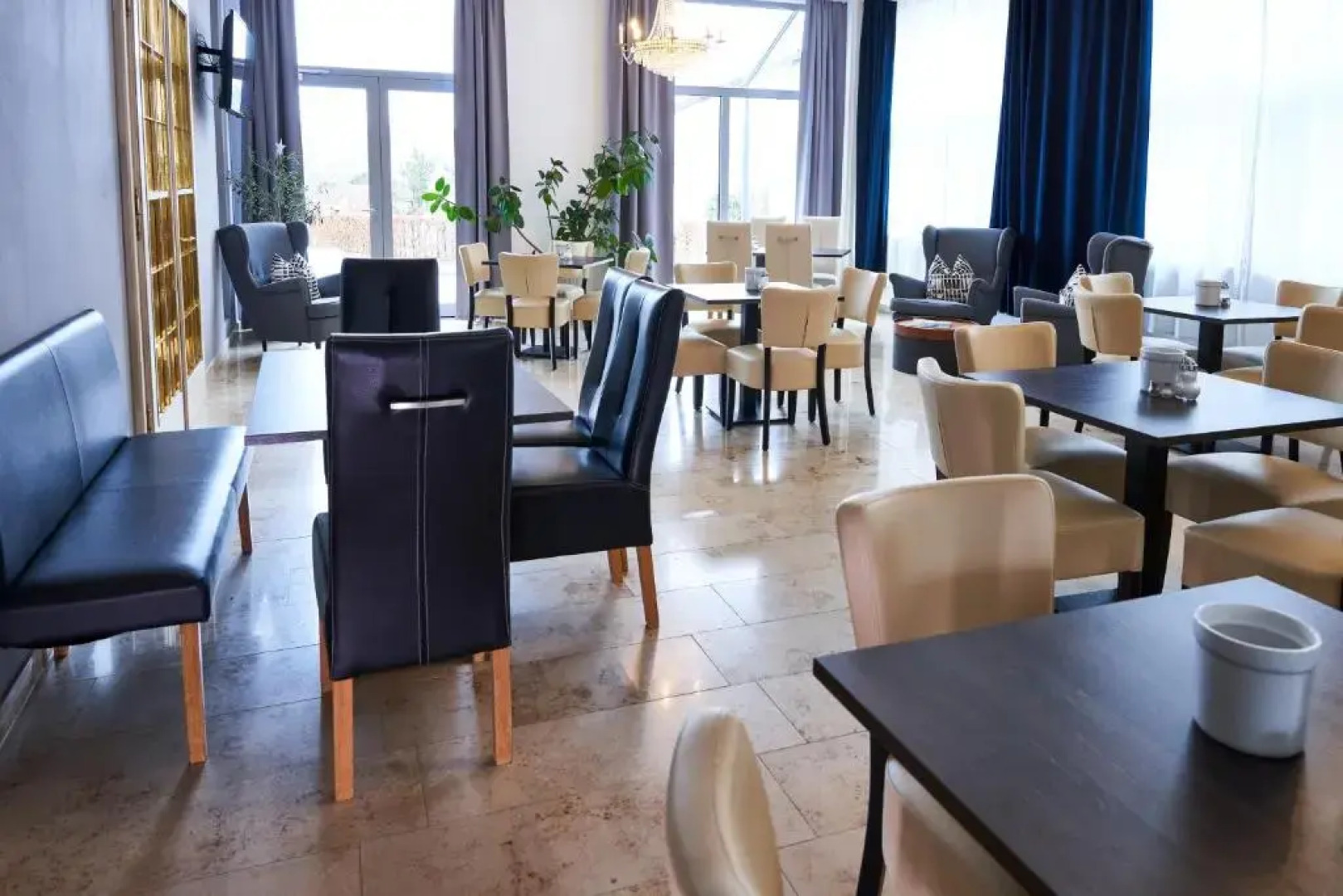 ARRIVEL Hotel Kirchheim - bisher: Novitel