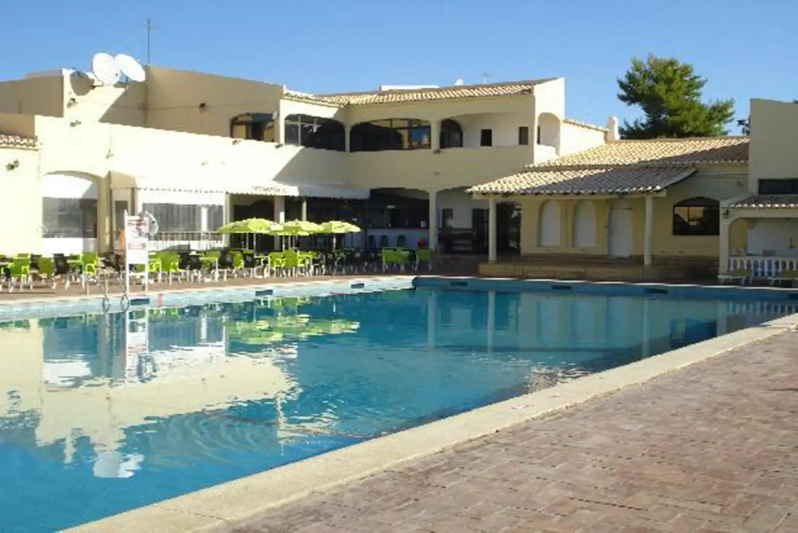 A27 - Secluded Apartment 2 Minutes from the Center