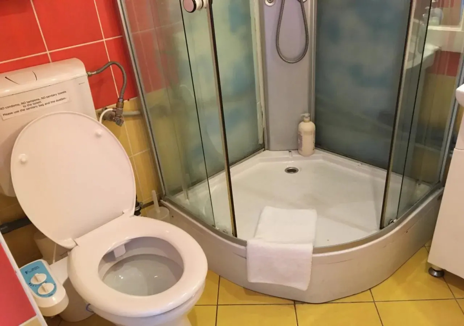 Europa Centerpoint Guesthouse