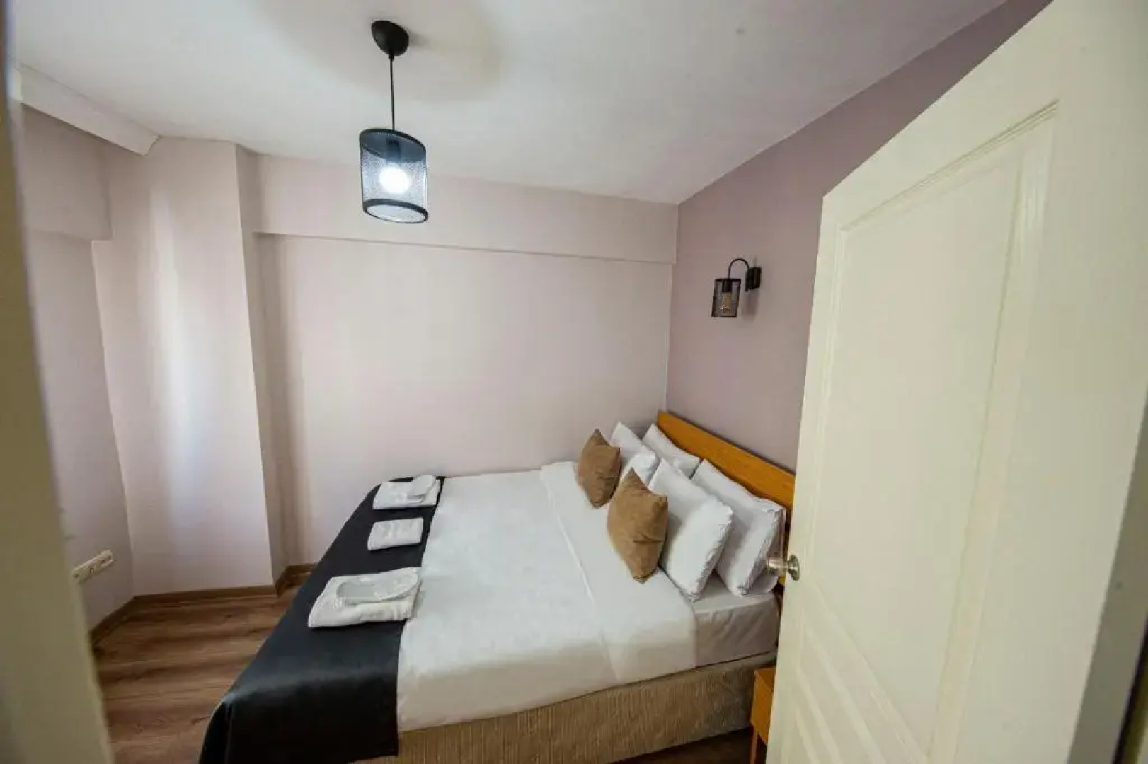Three Apples Suites and Hotel