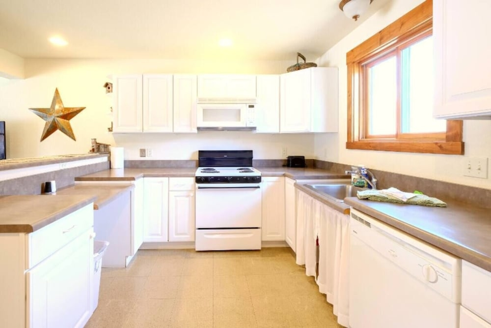 Private Lake Getaway with Kitchen