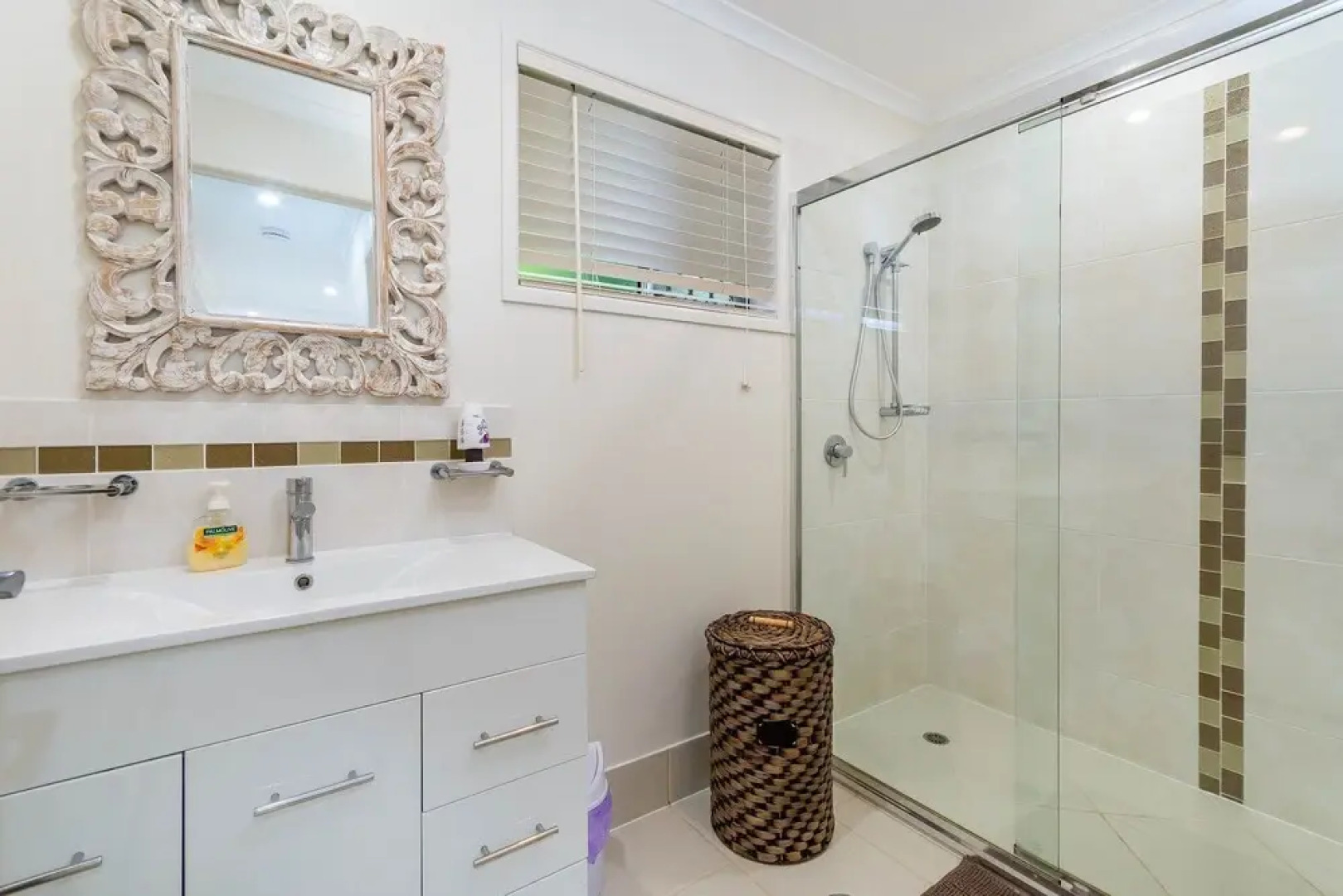 Kokomo, thats where we want to go - Bellara