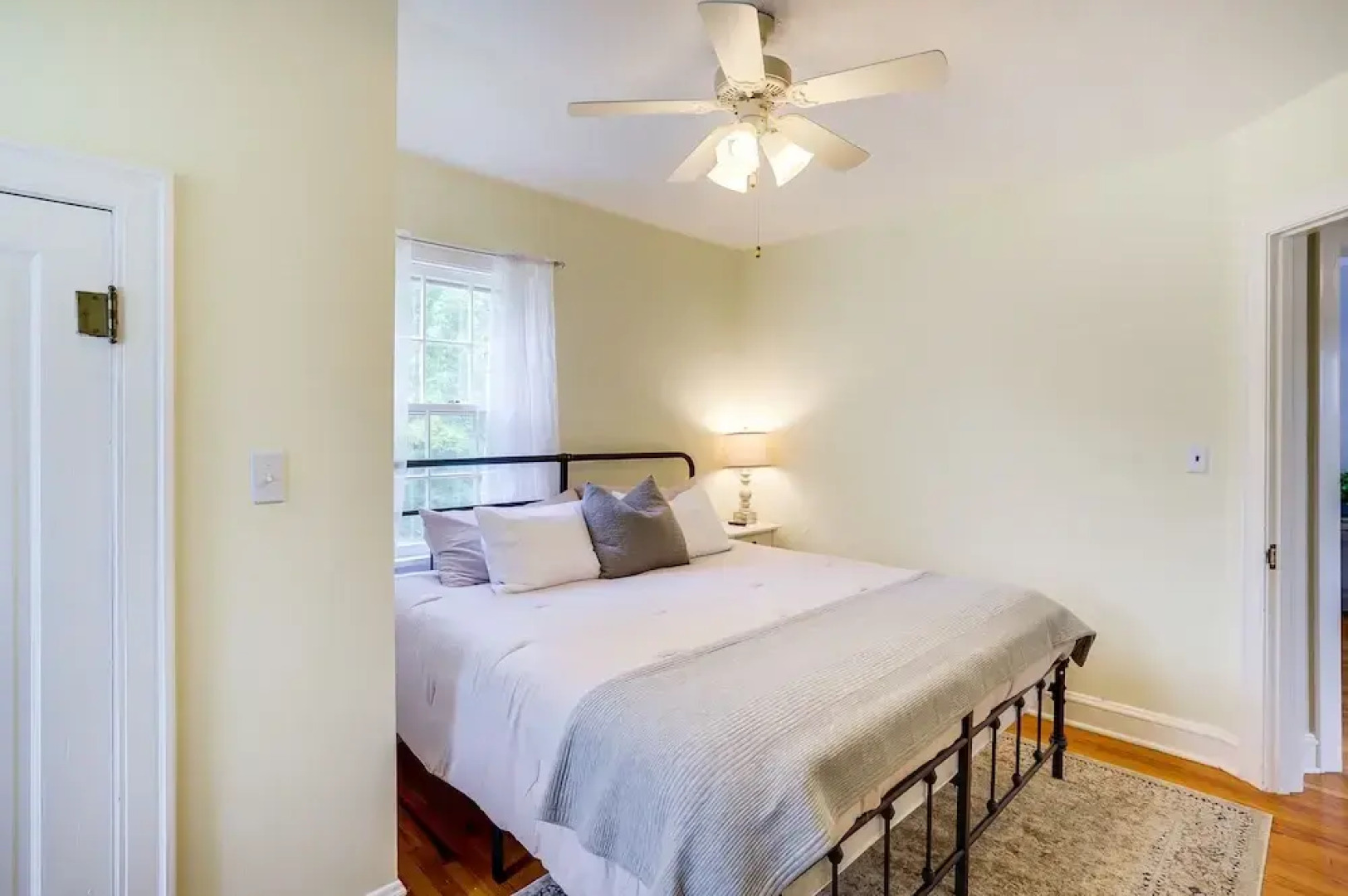 Charming South Bend Retreat ~ 1 Mi to Notre Dame!