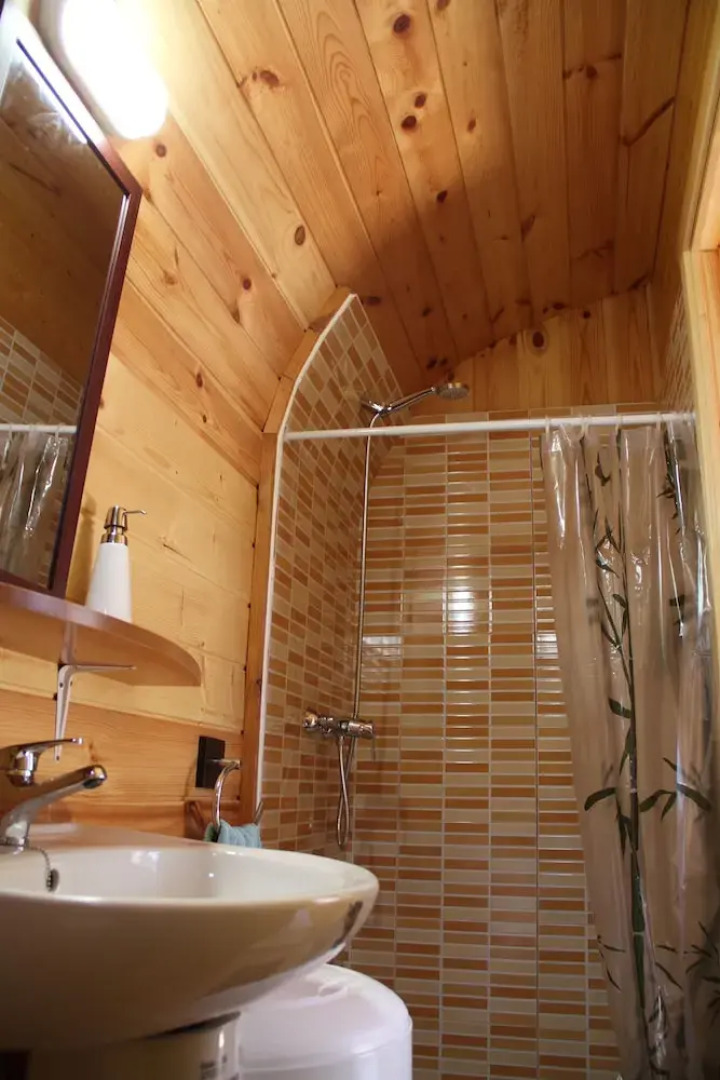 Eco-wooden Houses Camping Montaña Roja