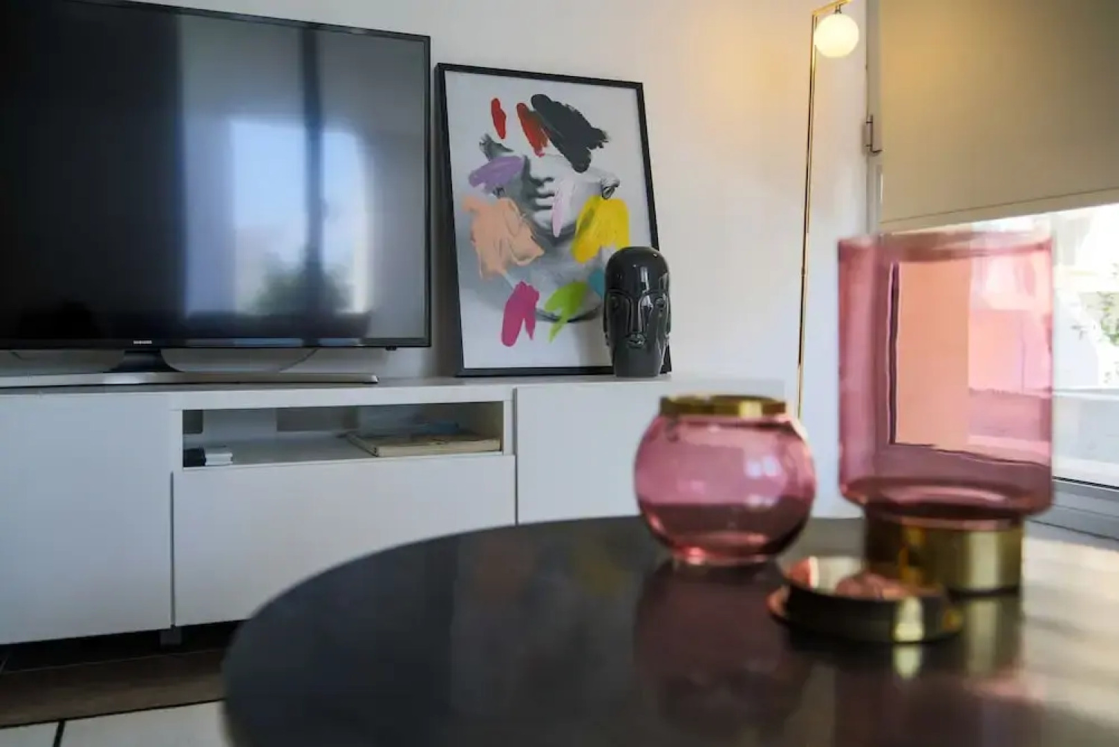 Phaedrus Living: City Luxury Flat Anemone 103