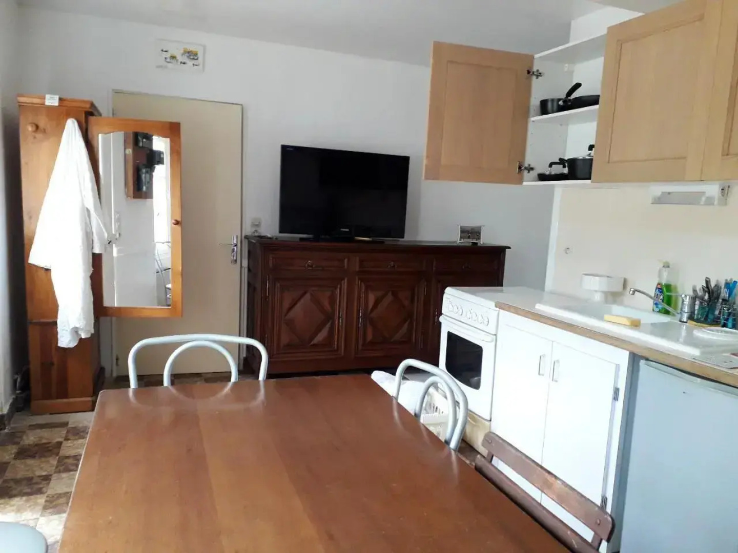 Maison plein pied dans bourg avec tous commerces