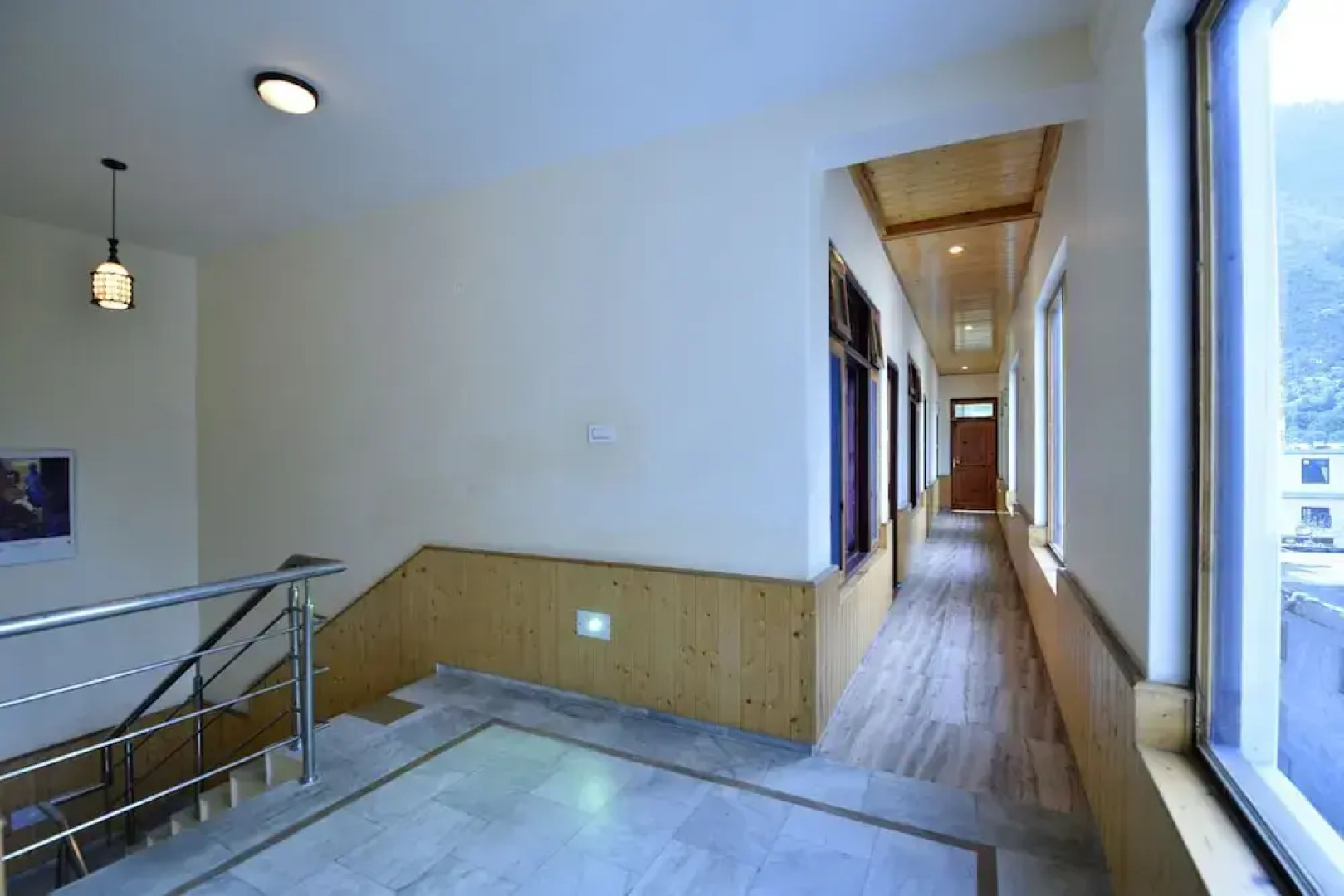 OYO 16868 Home Premium Studios Katrain, Nh3,