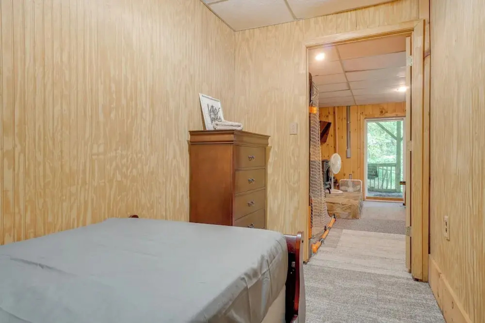 Private Hot Tub & Game Room: Cleveland Getaway