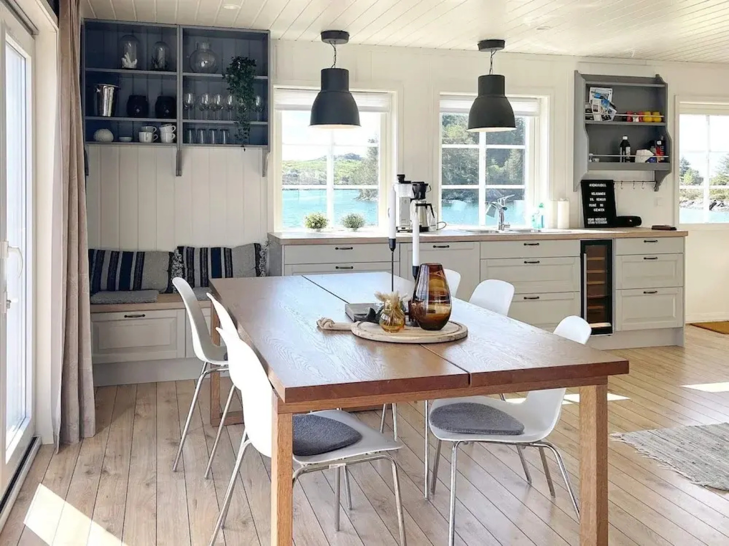 12 Person Holiday Home in Bremnes-by Traum