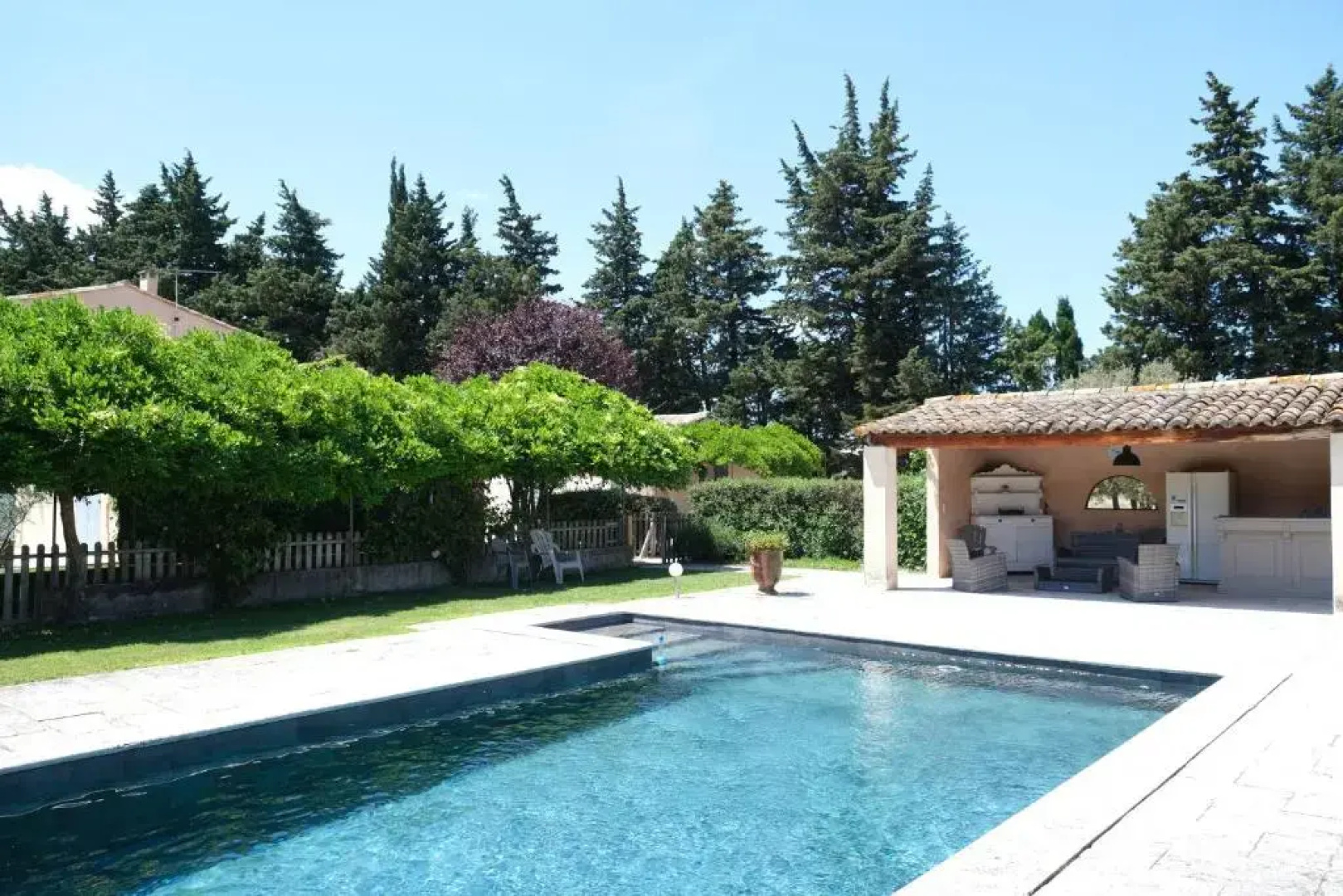 LS2-375 CARABANO Partie de maison avec piscine à partager, 2 personnes, à Cheval Blanc, Luberon, Provence