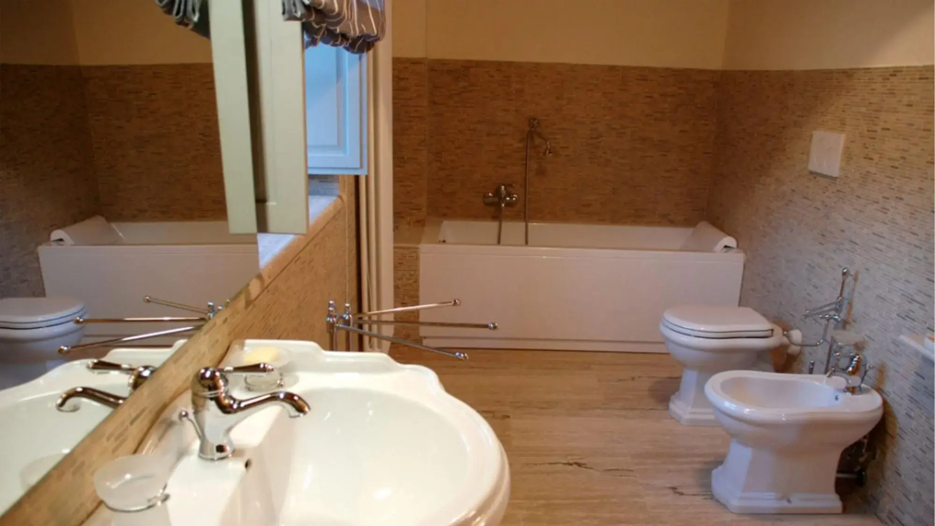 Splendid Villa With big Mediterranean Garden Pool Heated Jacuzzi Fishing Pond-villa Rufeno