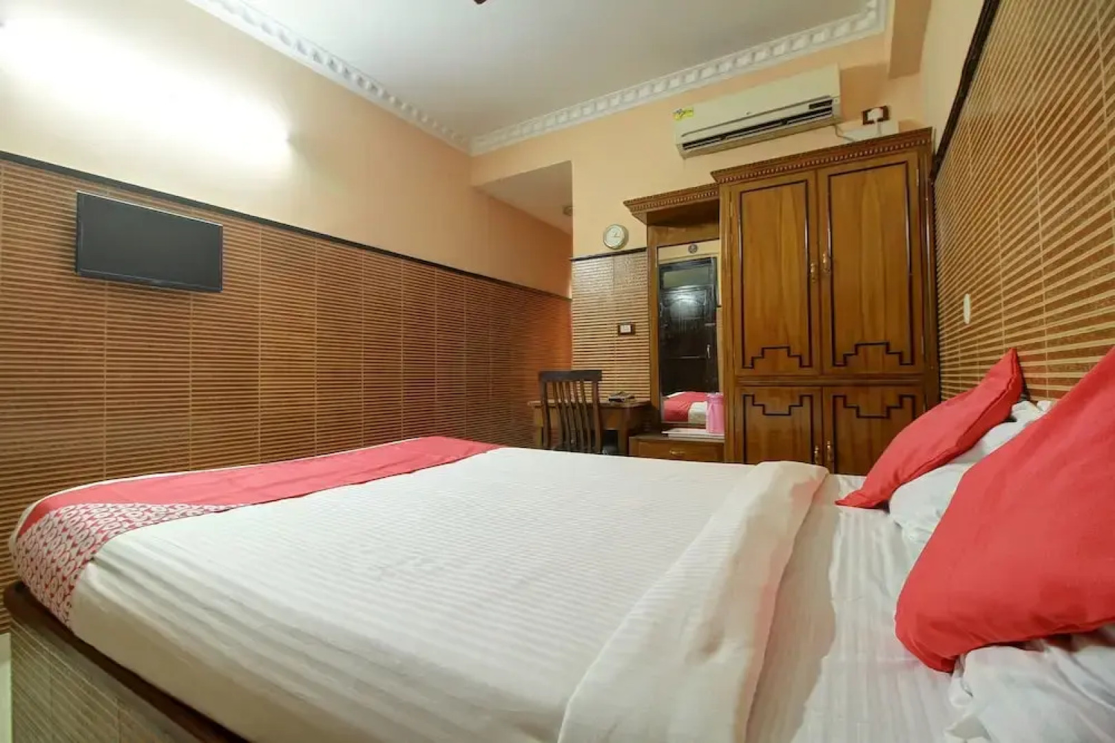 OYO 17214 Sama Deluxe