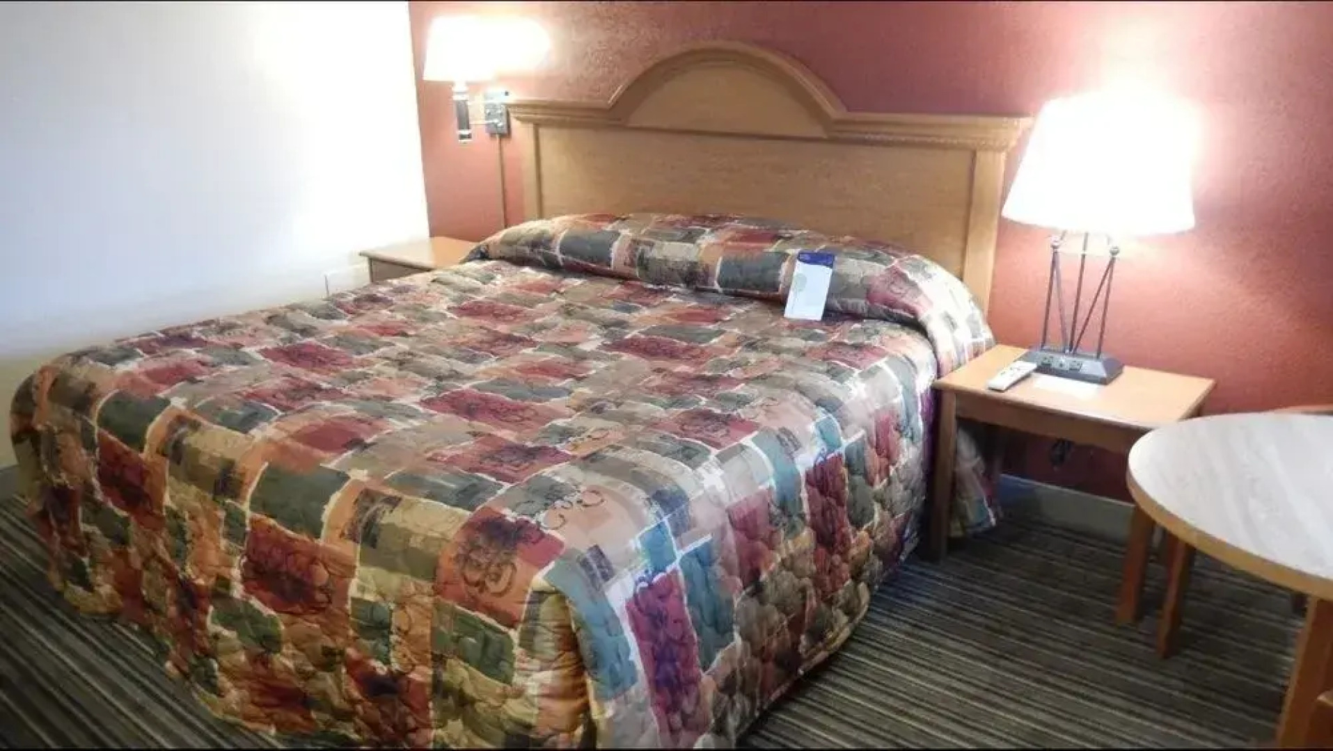 Scottish Inns and Suites - Bordentown