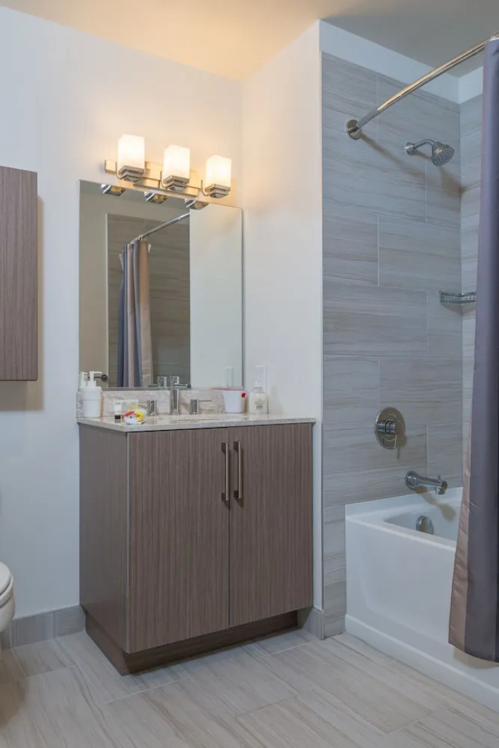 Skyline Luxury Home Suites at Newport II