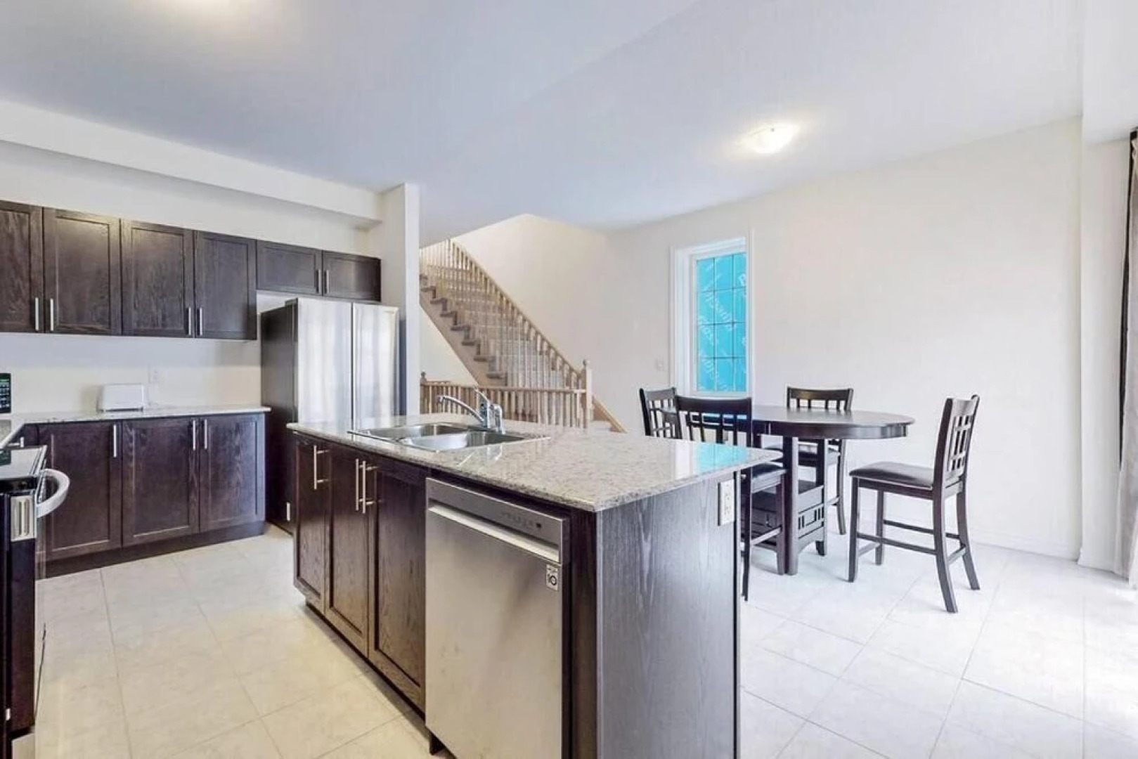 Elegant 3-bedroom House - Bowmanville