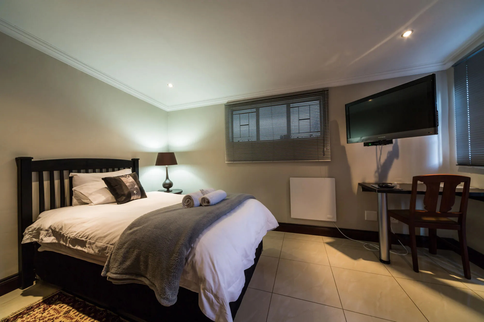 12 On Brecher Guest House