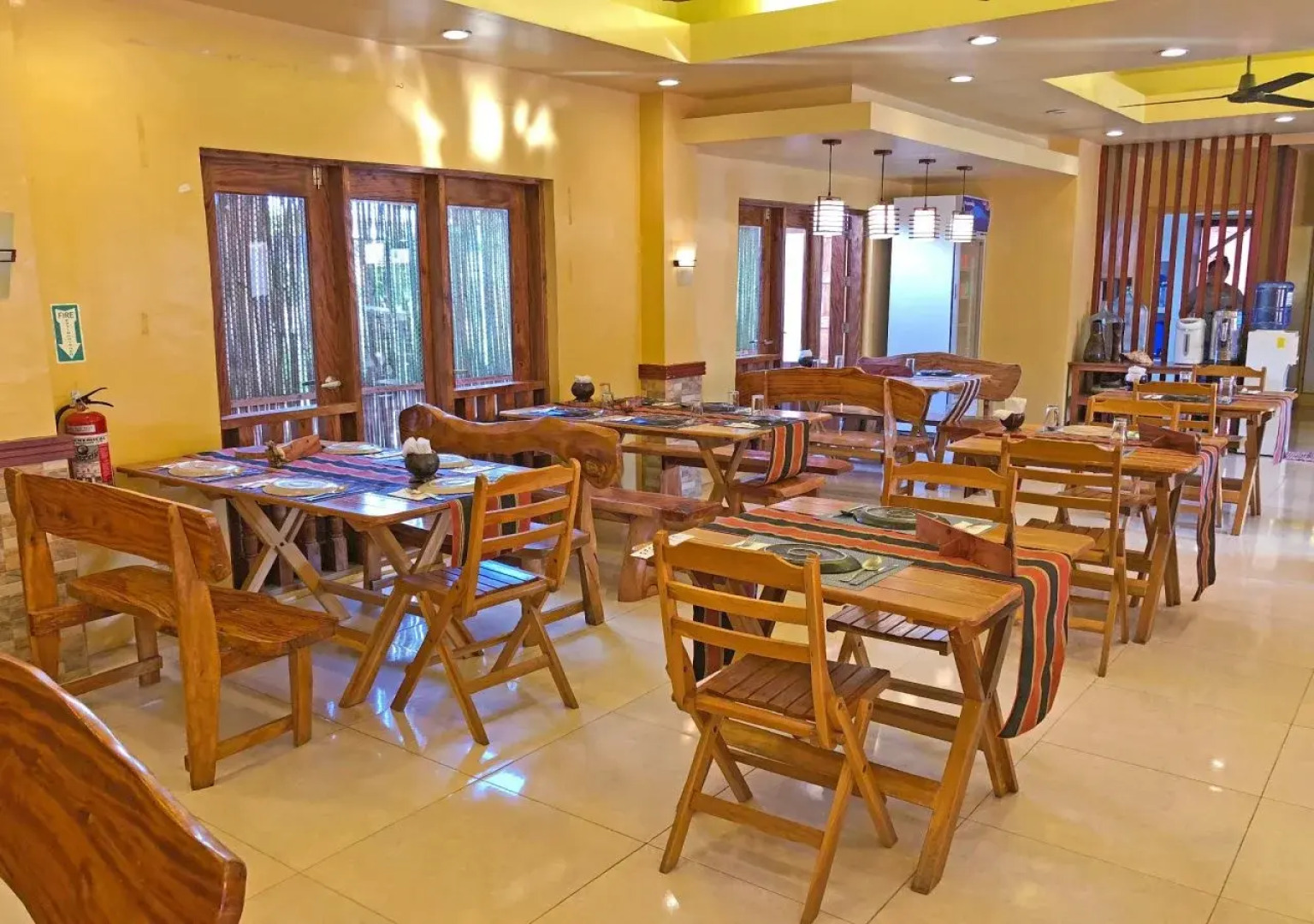 OYO 889 Amboy Hometel