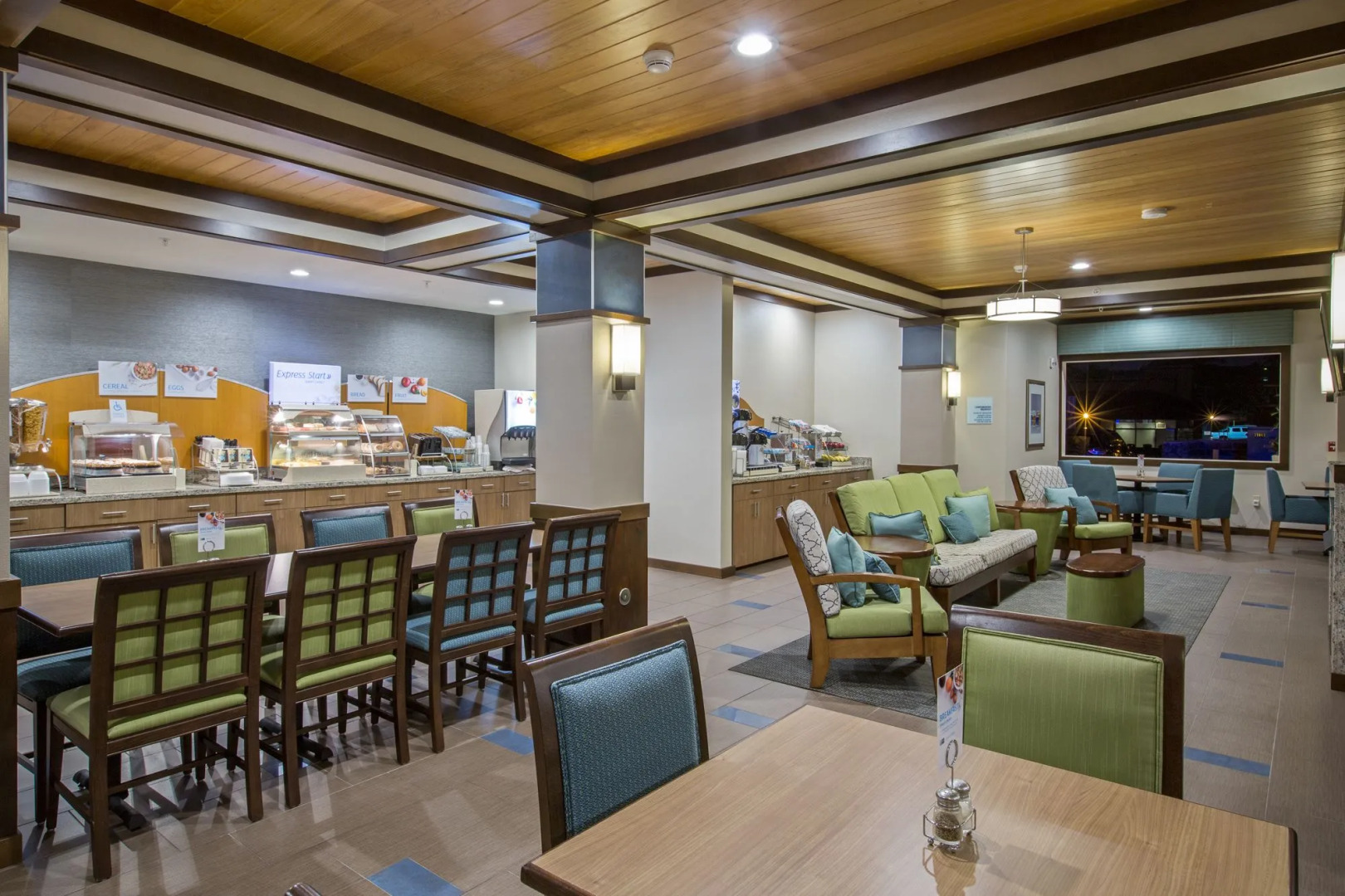 Holiday Inn Express Hotel & Suites Kailua-Kona by IHG