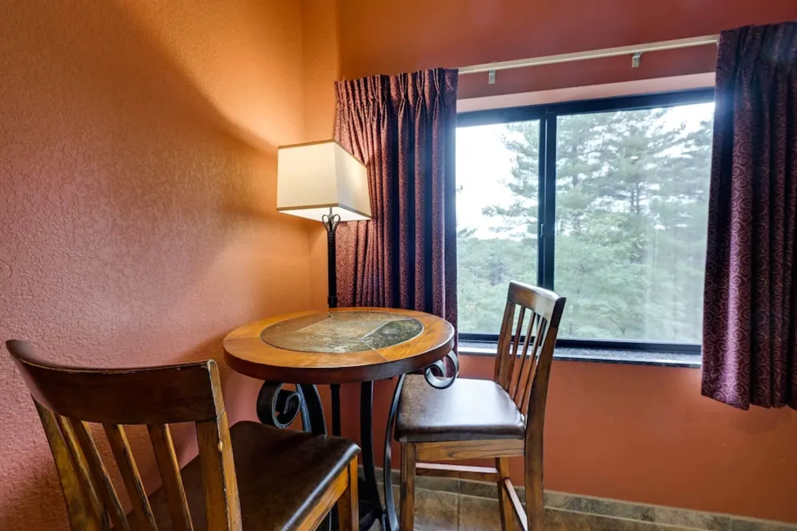 Wisconsin Dells Resort Condo w/ 2 Fireplaces