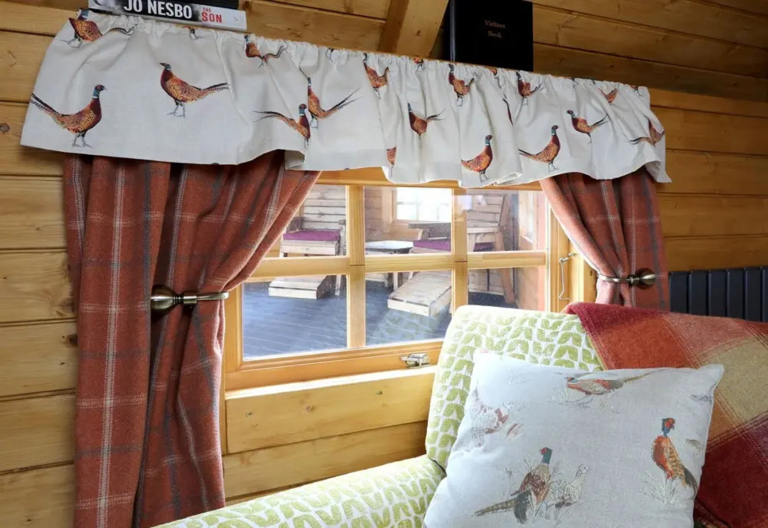 Elsay May Luxury Lodges Exclusively for Couples Over 25yrs and Dog Friendly