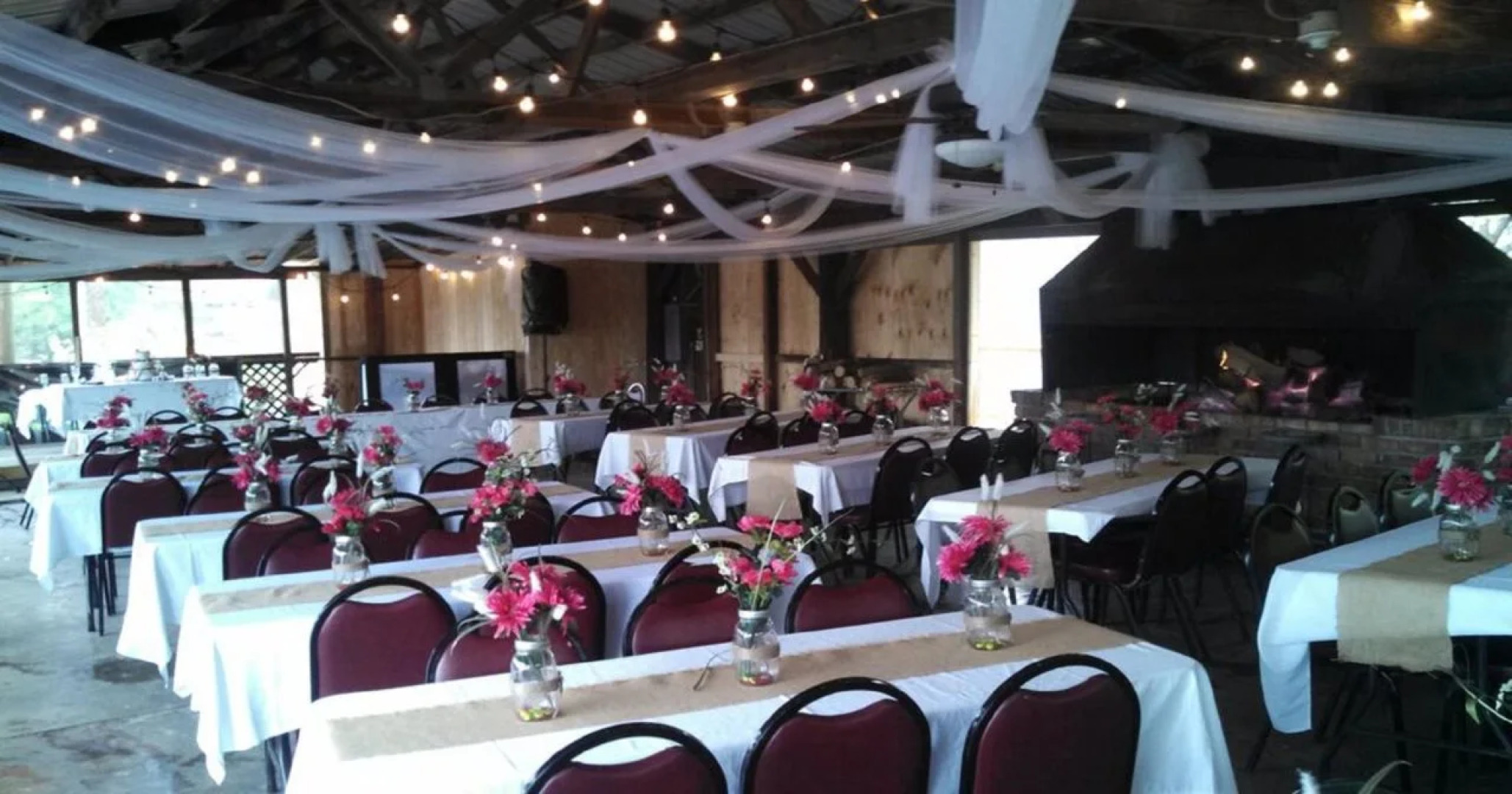 The Smoke House Lodge And Cabins