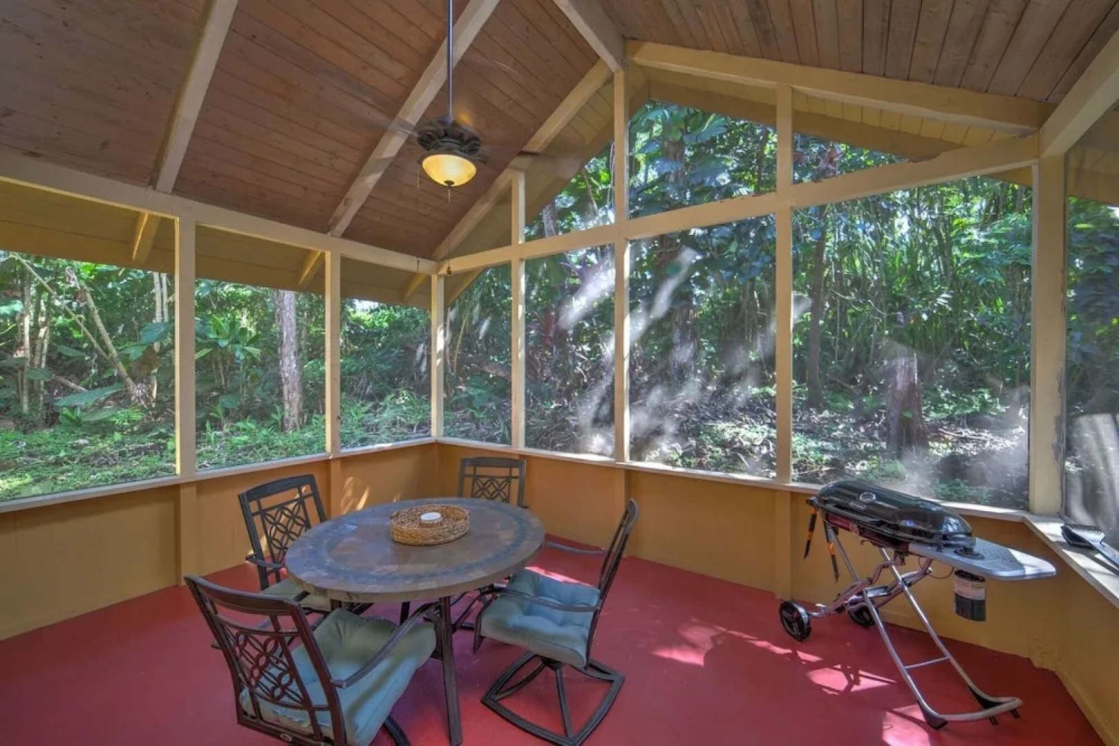 Papai Lanai 3 Bedroom Home by Redawning