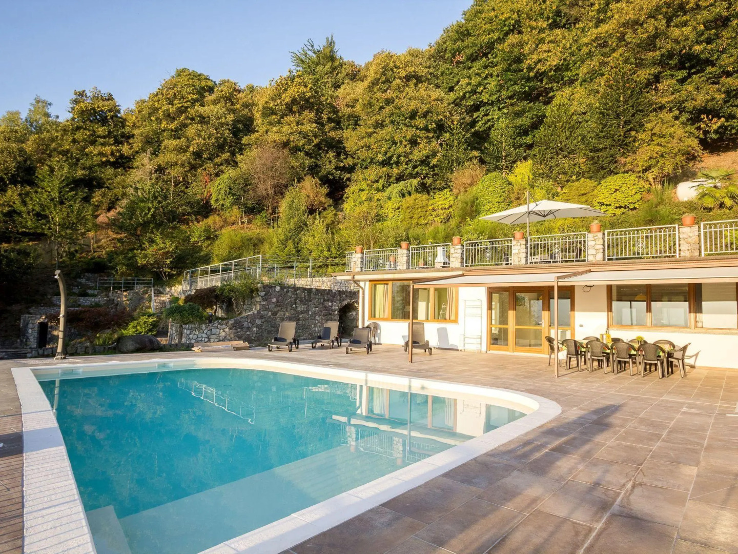 Lakeside Mansion With Pool