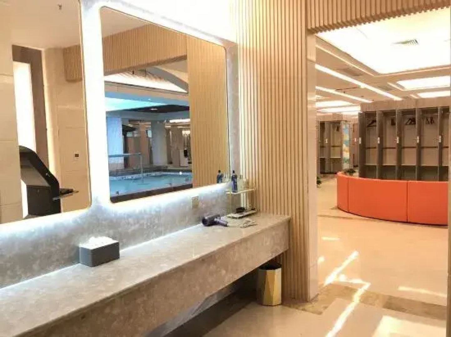 Oriental Hawaii Holiday Hotel