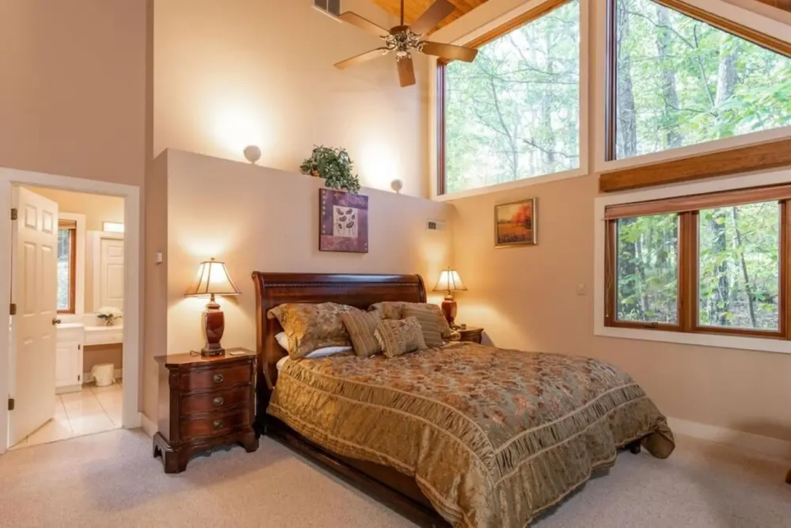Luxury Wintergreen Near Golf Course Pool Access