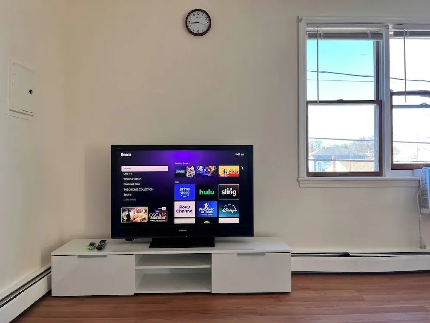 Amazing Three Bedrooms Apartment