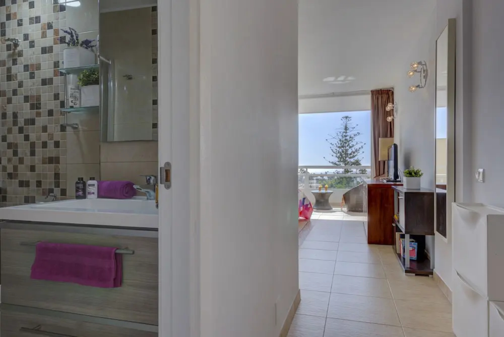 307 Bright Apartment, Sea View, WiFi, Air Conditioning