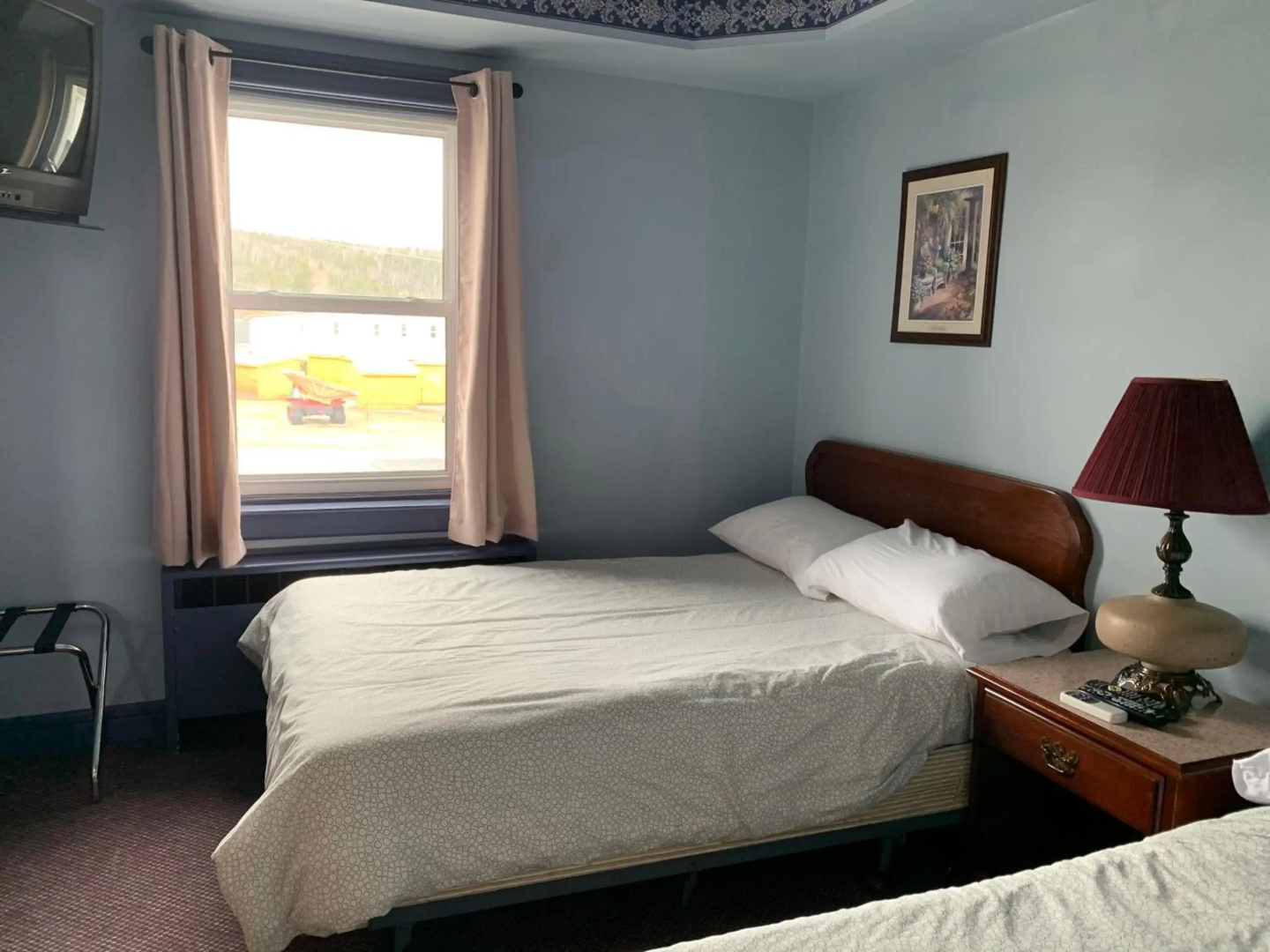 Lakeview Hotel