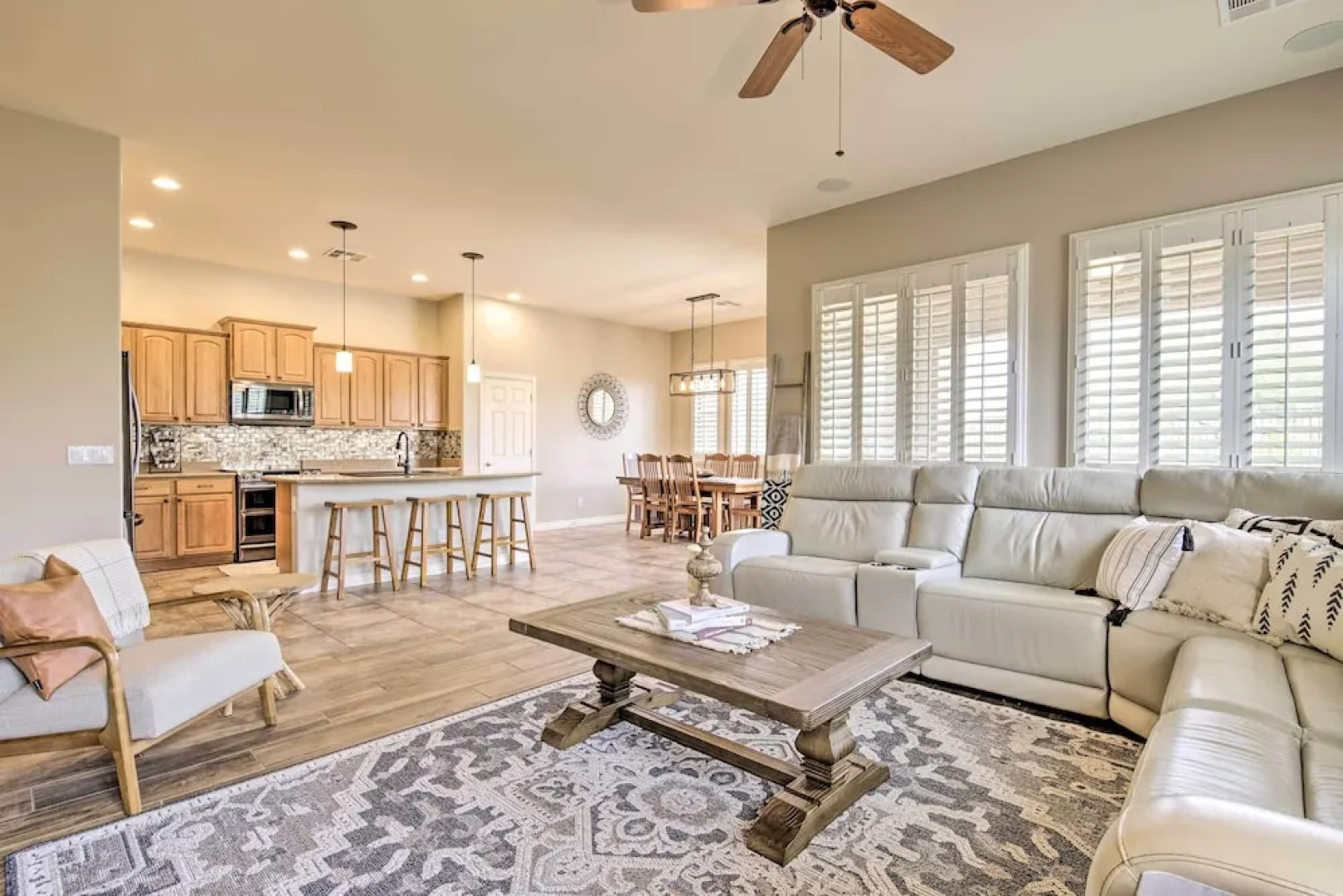 Game Room & Pool: Stylish Goodyear Home!