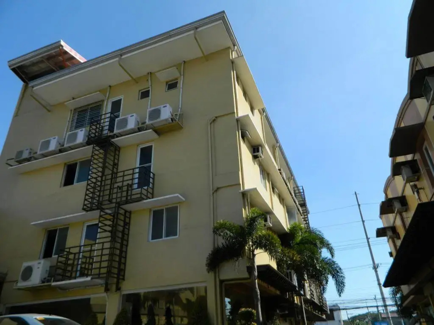 Hollywood Suites and Resort - Bancal