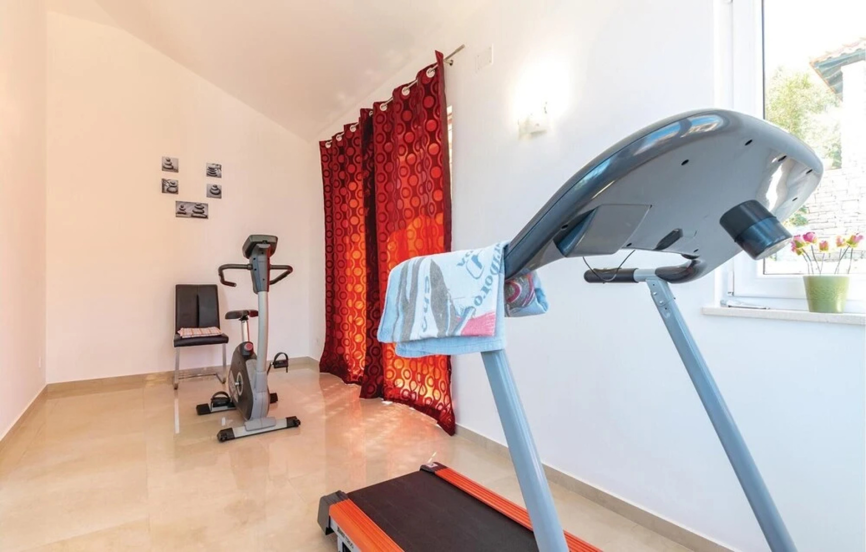 Nice Home in Crnja Luka With Wifi and 4 Bedrooms