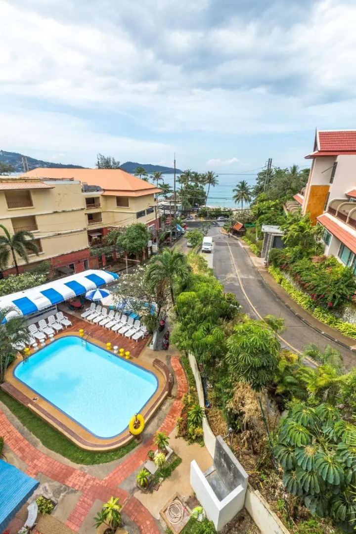 Porterhouse Beach Hotel