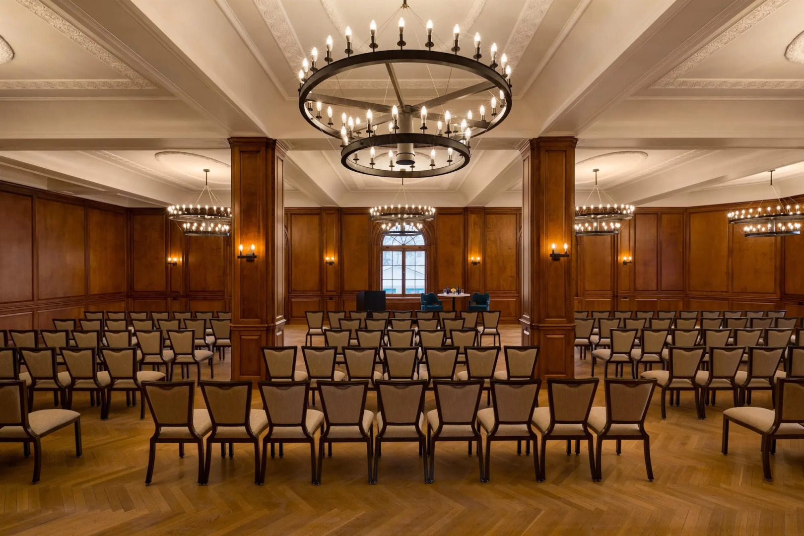 Hotel Saranac Curio Collection By Hilton