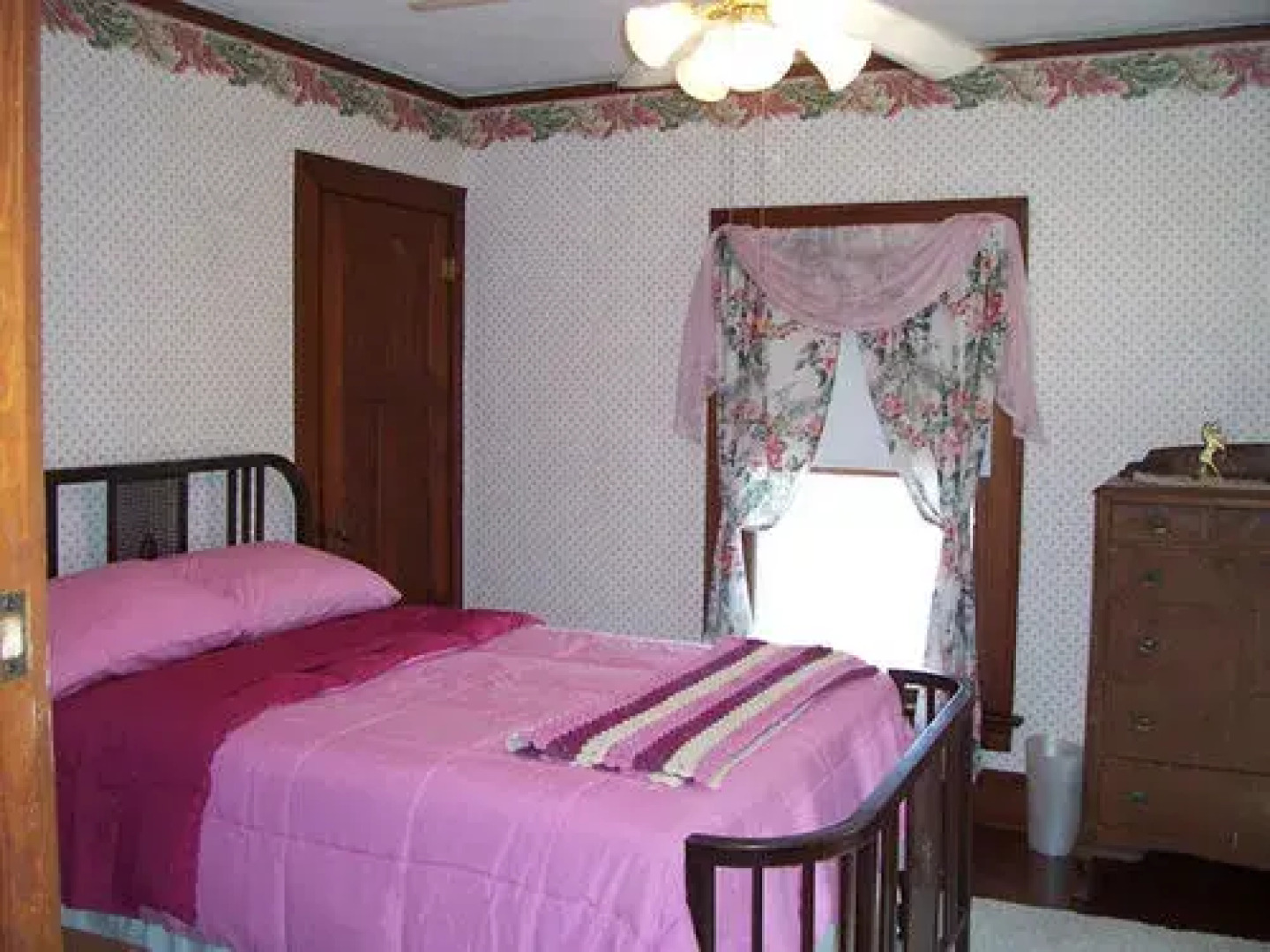 So Dear to My Heart Bed and Breakfast