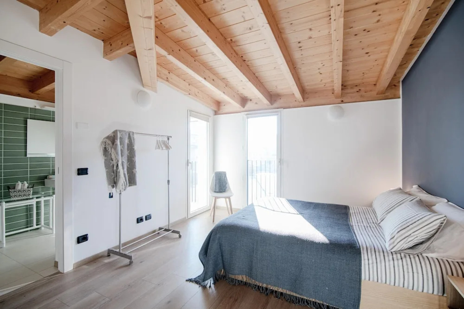 MyHomeInComo -  White Attic