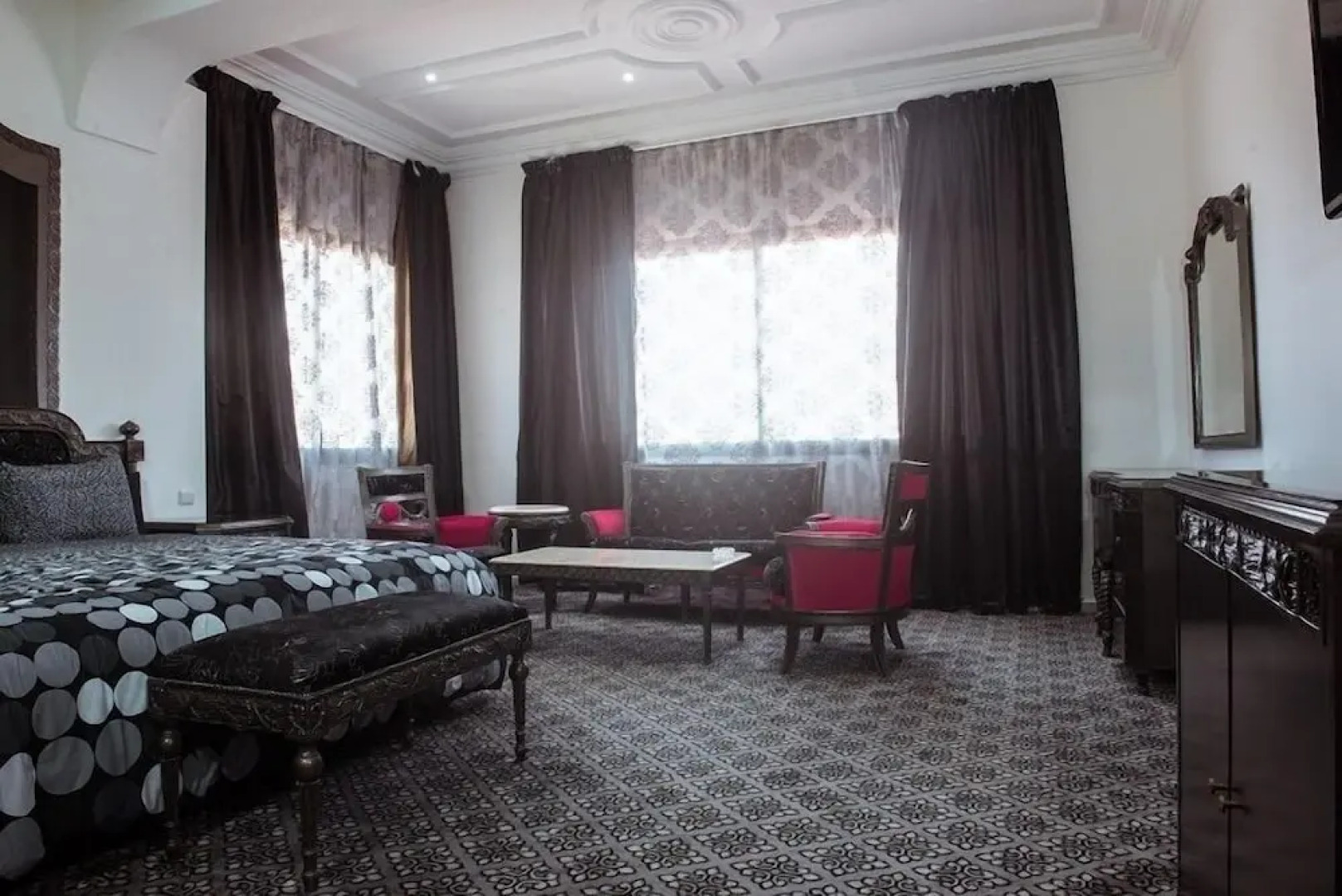 Park Regency Suite Hotel