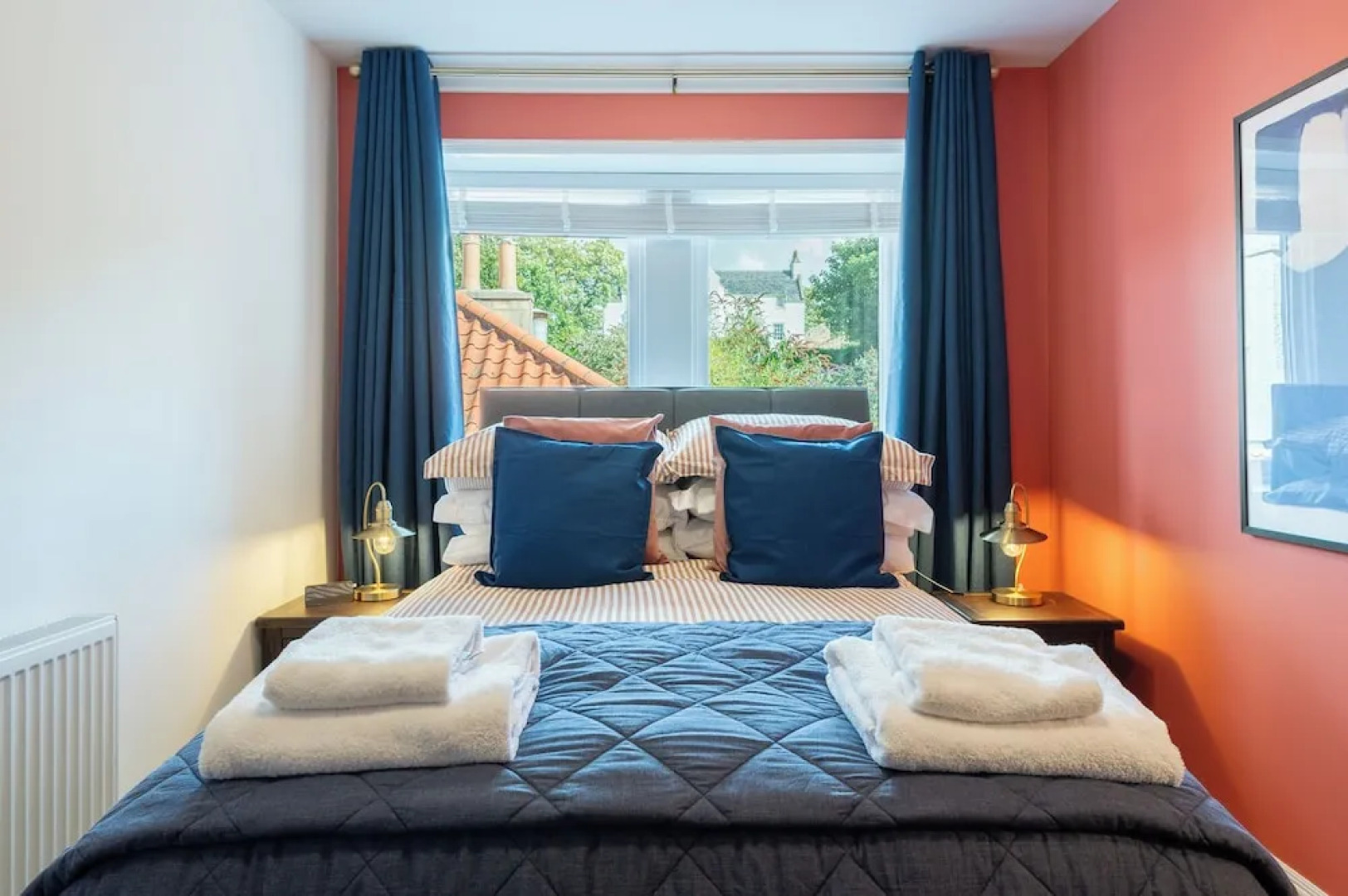 Shorefront Apartment - Sea View With 3 Bedrooms