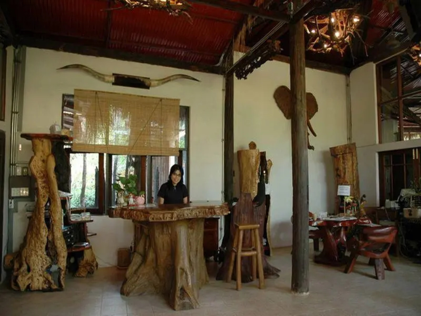 Mom Chailai Kanchanaburi Forest Retreat Hotel