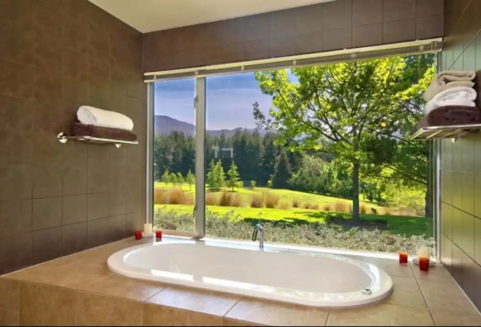 Queenstown Exclusive Retreat with Hot Tub