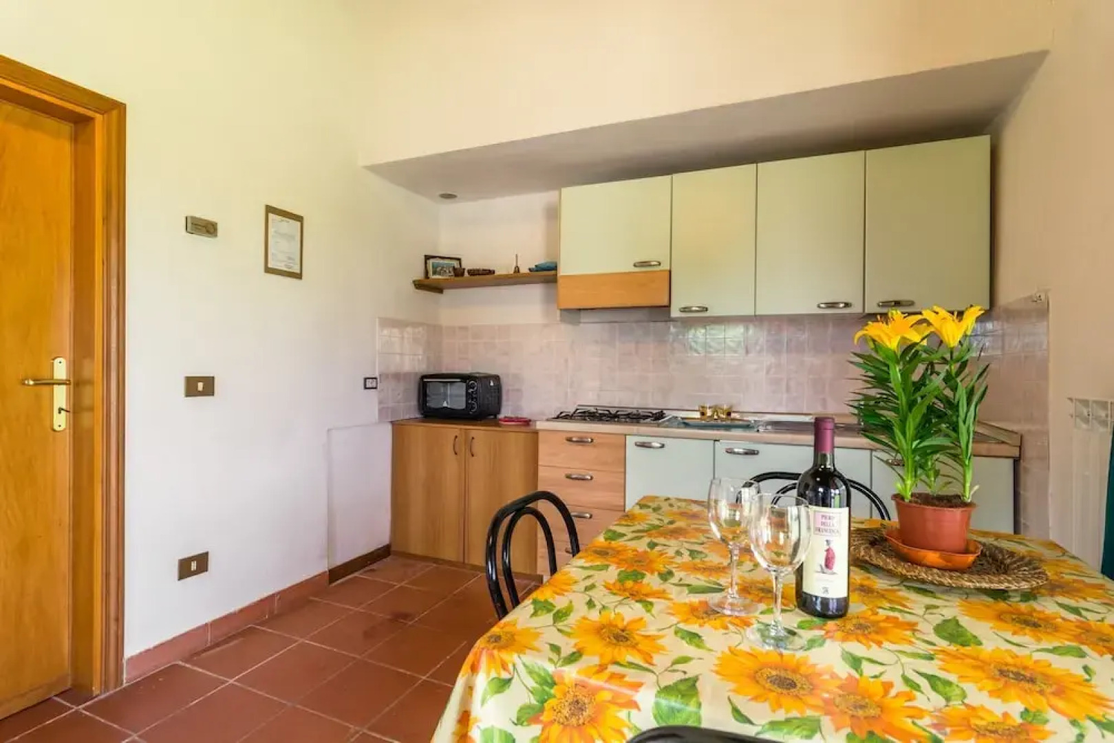 Country House With Pool and Court