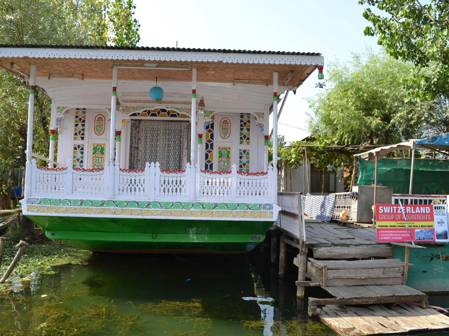 Houseboat Switzerland