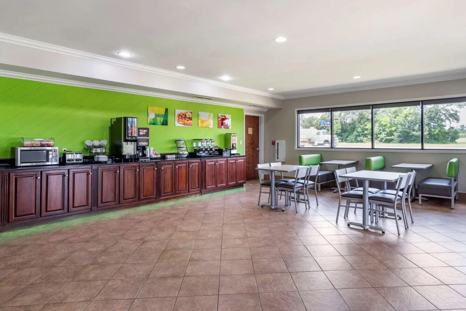 Econo Lodge Inn & Suites Demopolis