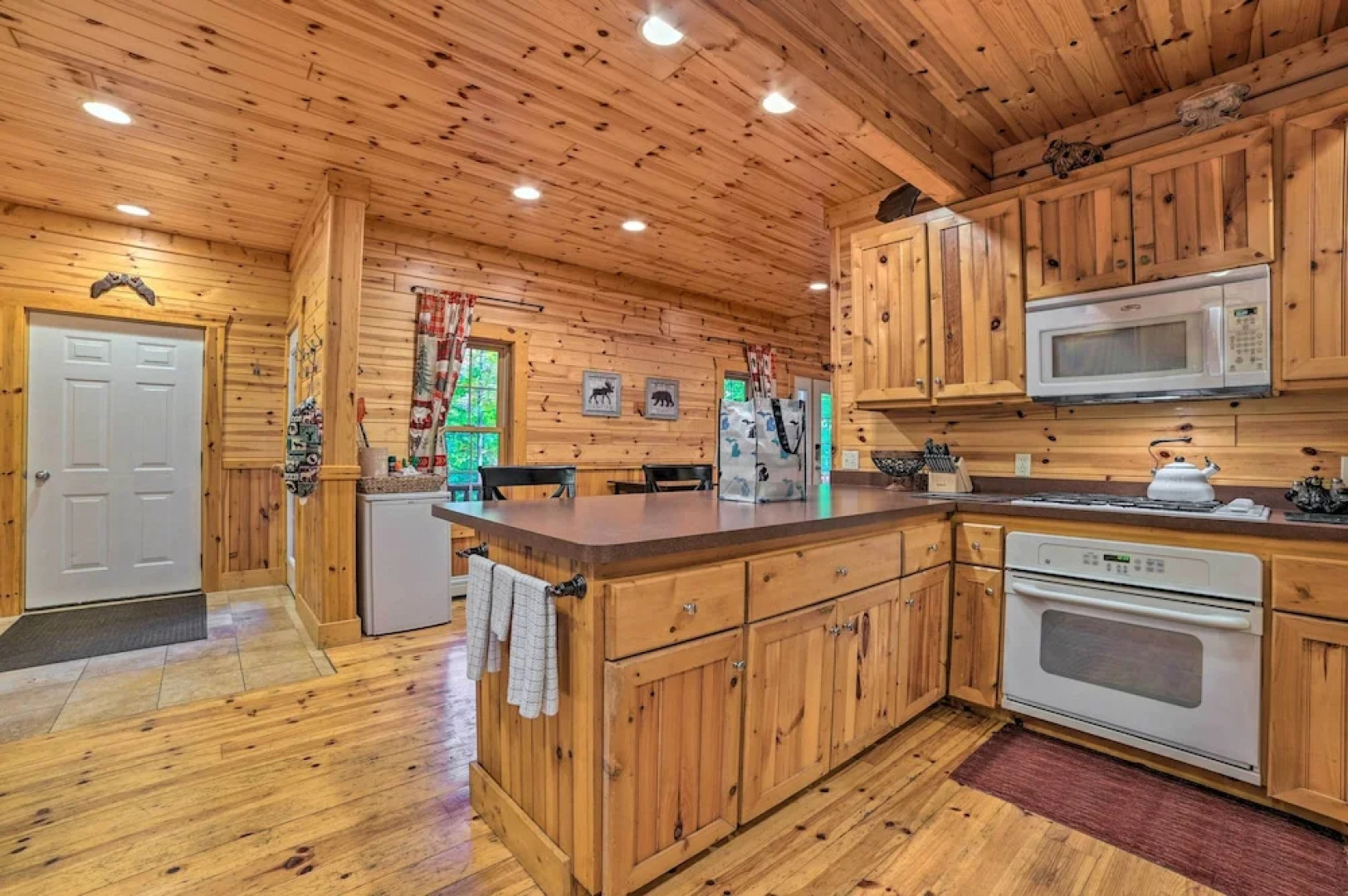 Dog-friendly Gaylord Retreat < 8 Mi to Town!