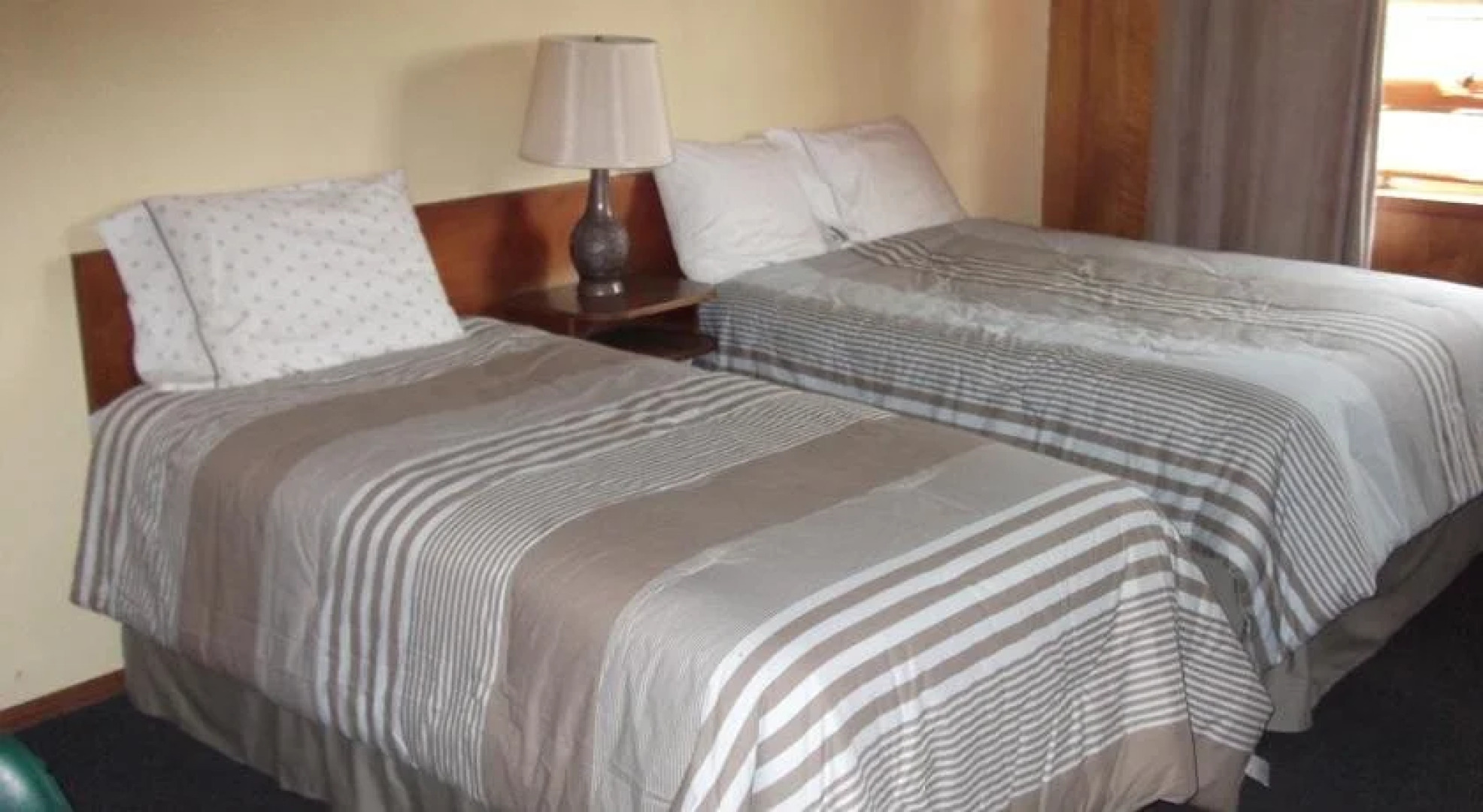 Quinsam Hotel & Hostel