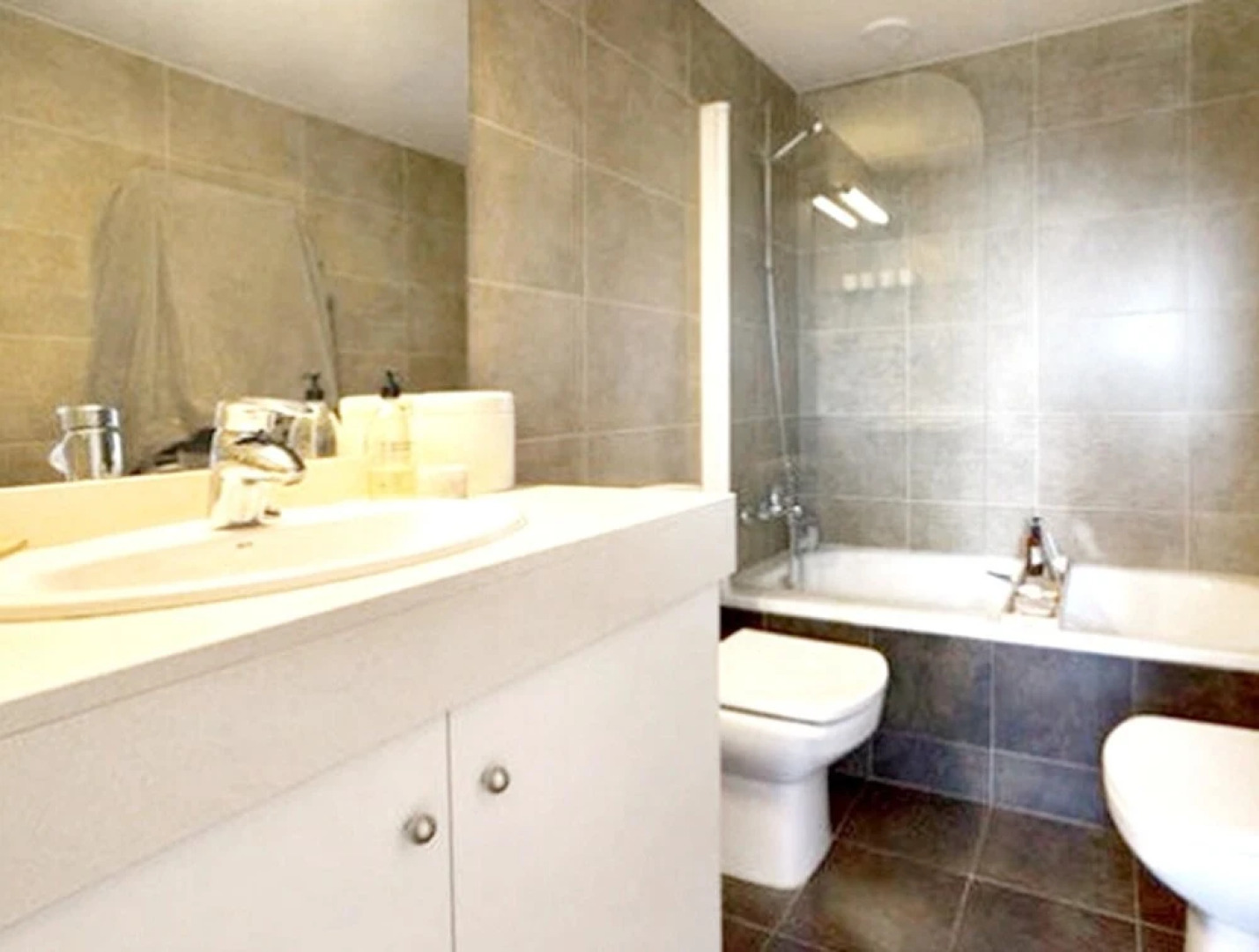 Apartment With 2 Bedrooms in Banyoles, With Wonderful City View, Pool